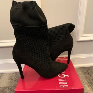 Rouge sock booties, black, size 8, 4” heel